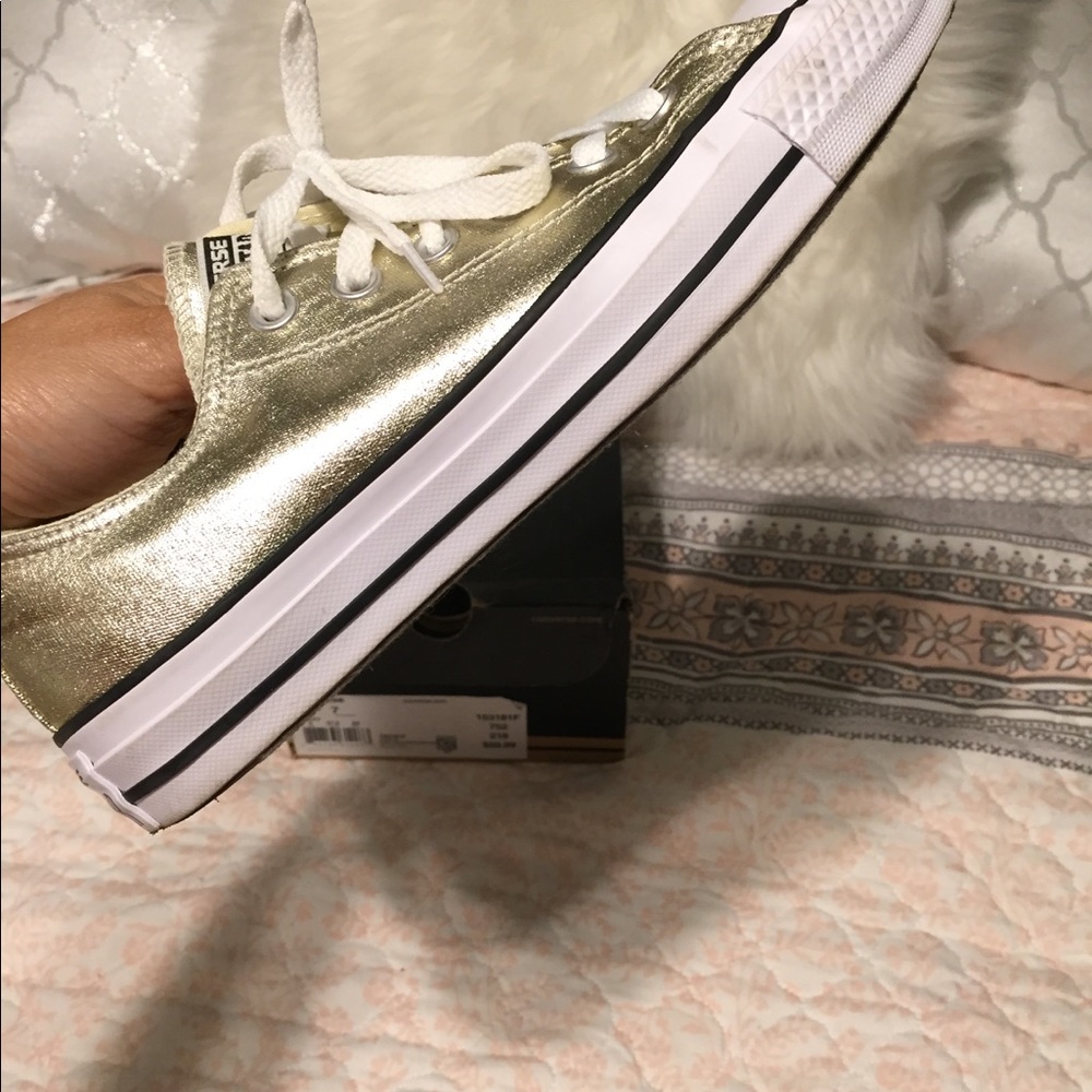 Gold Converse Unisex Women’s Size 7